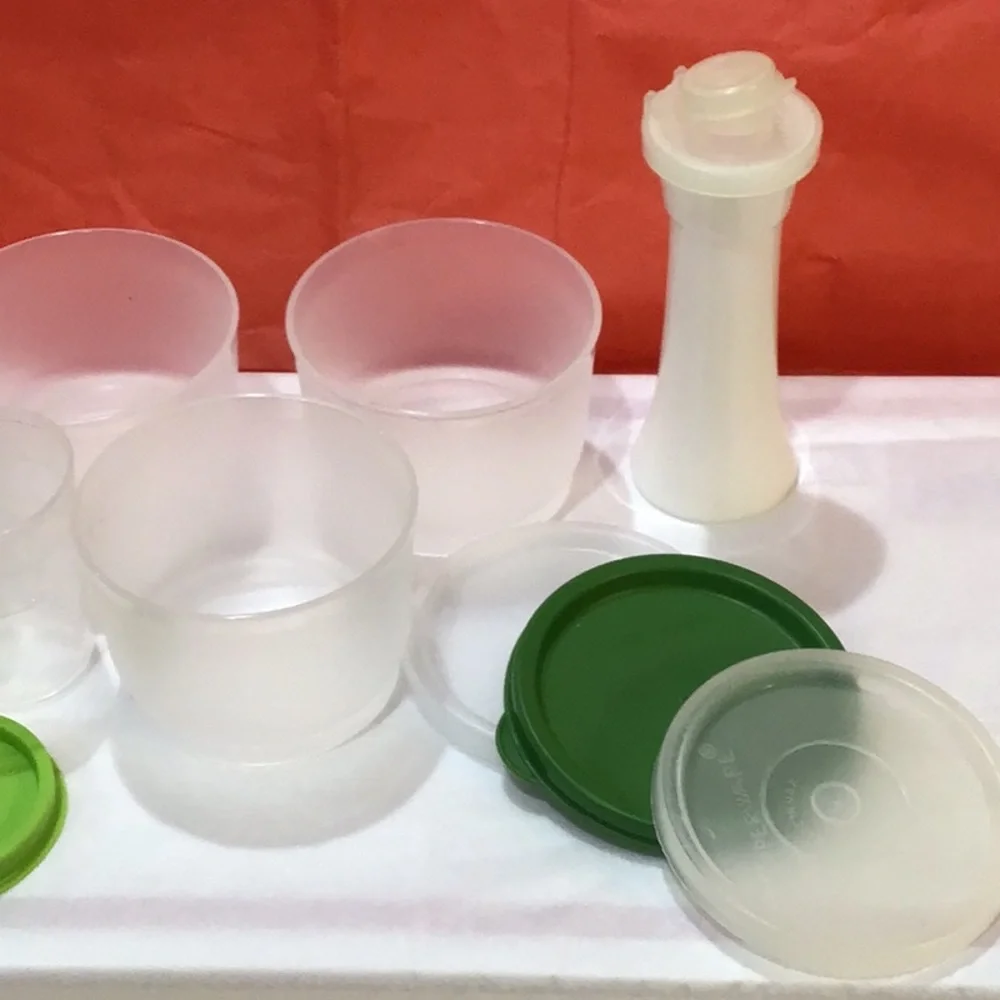 Tupperware lunchbox size & salt